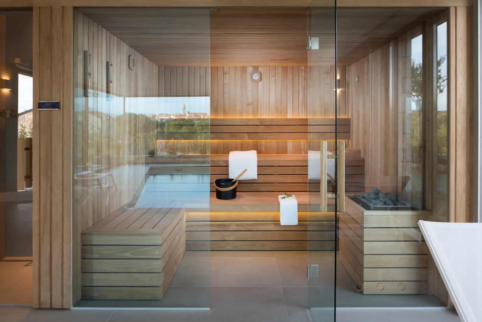 Villa 360m² in Croatia, Bale. Priced at 2500000€ rent photo-8