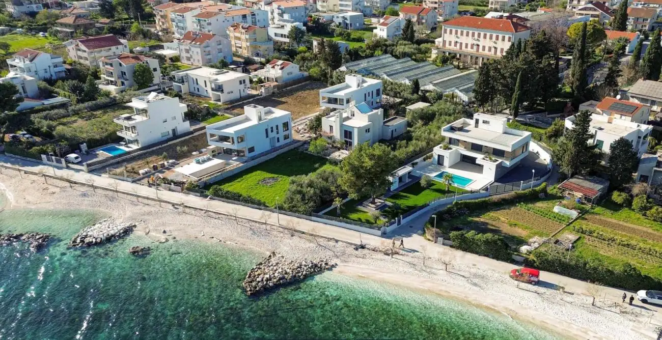 Villa 250m² in Croatia, Kastela. Priced at 2500000€ rent photo-2
