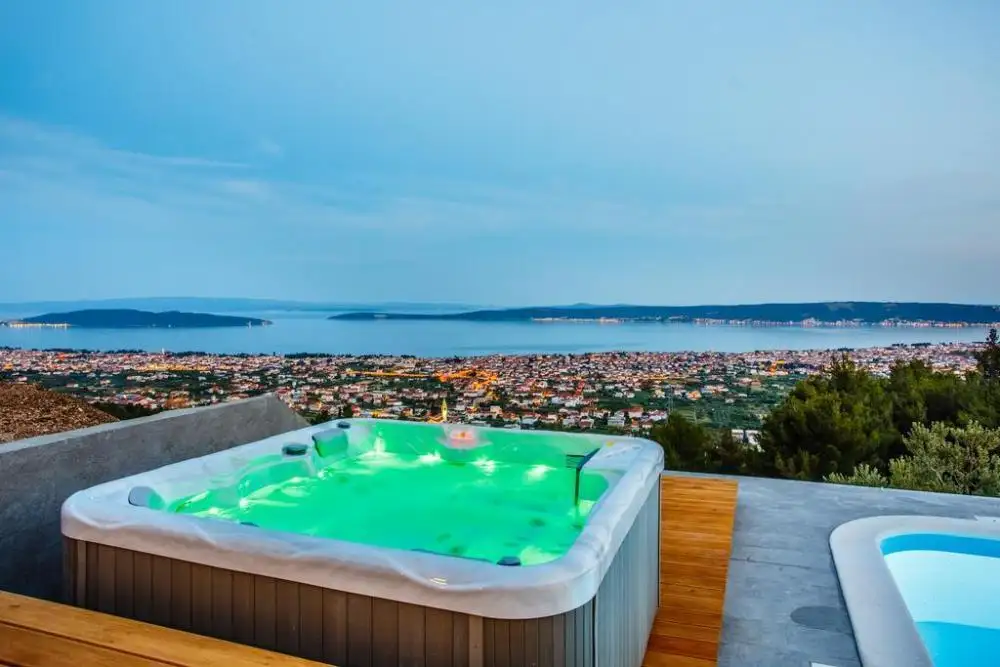 Villa 355m² in Croatia, Split. Priced at 1390000€ rent photo-2