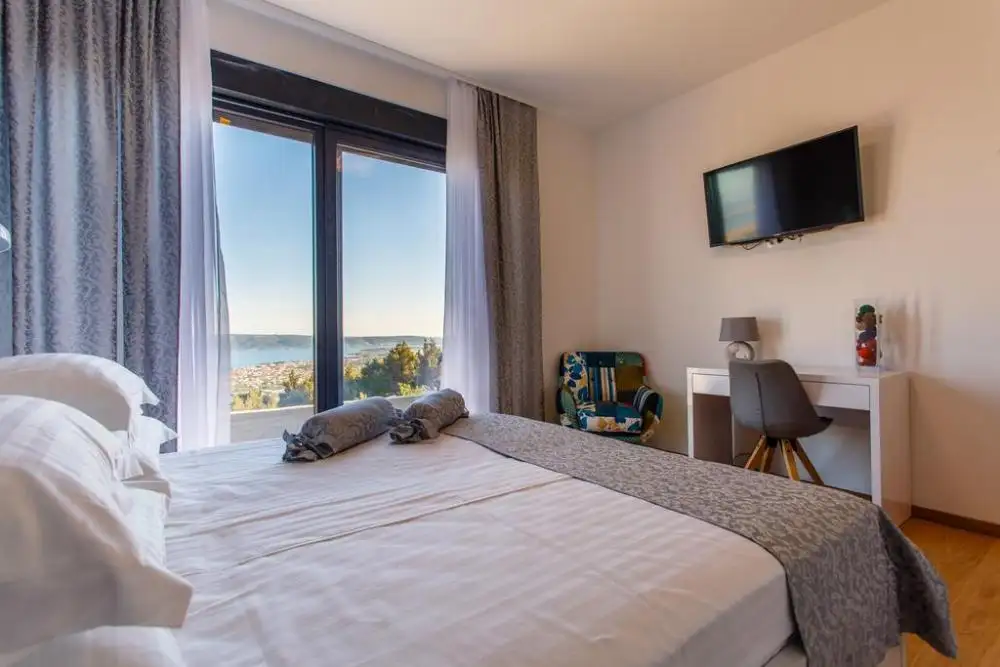 Villa 355m² in Croatia, Split. Priced at 1390000€ rent photo-13