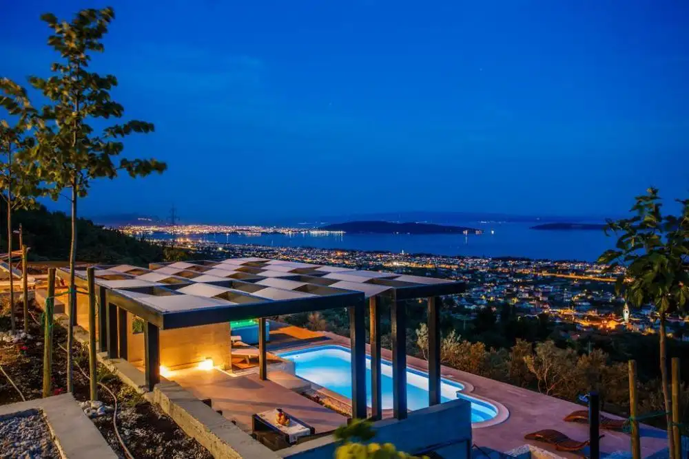 Villa 355m² in Croatia, Split. Priced at 1390000€ rent photo-14