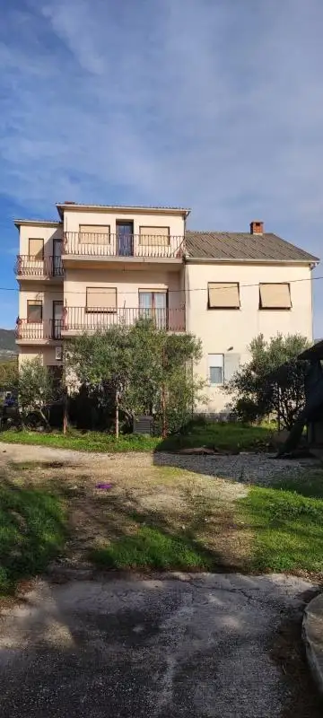 Villa 360m² in Croatia, Split. Priced at 1300000€ rent photo-3