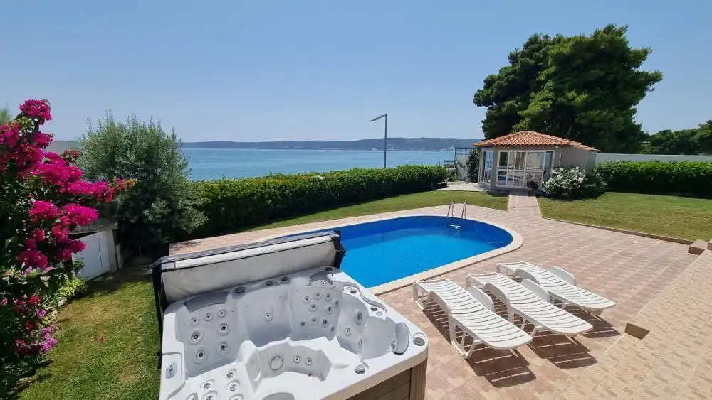 Villa 160m² in Croatia, Split. Priced at 2200000€ rent photo-5