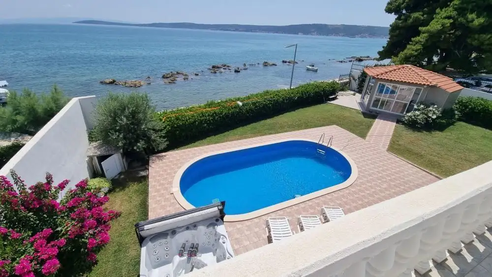 Villa 160m² in Croatia, Split. Priced at 2200000€ rent photo-18
