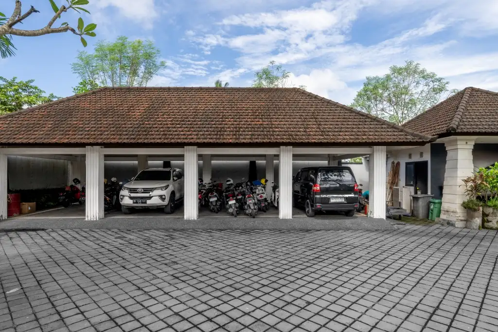 Other Properties 2288m² in Indonesia, Tabanan. Priced at 4207000$ rent photo-3