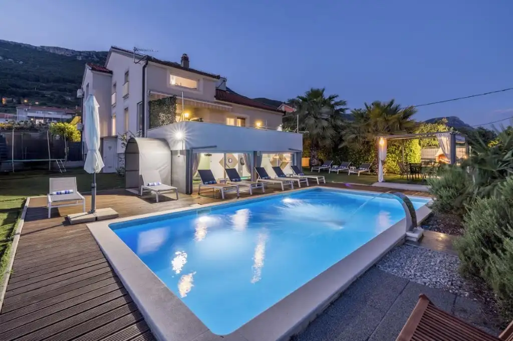 Villa 386m² in Croatia, Split. Priced at 930000€ rent photo-9