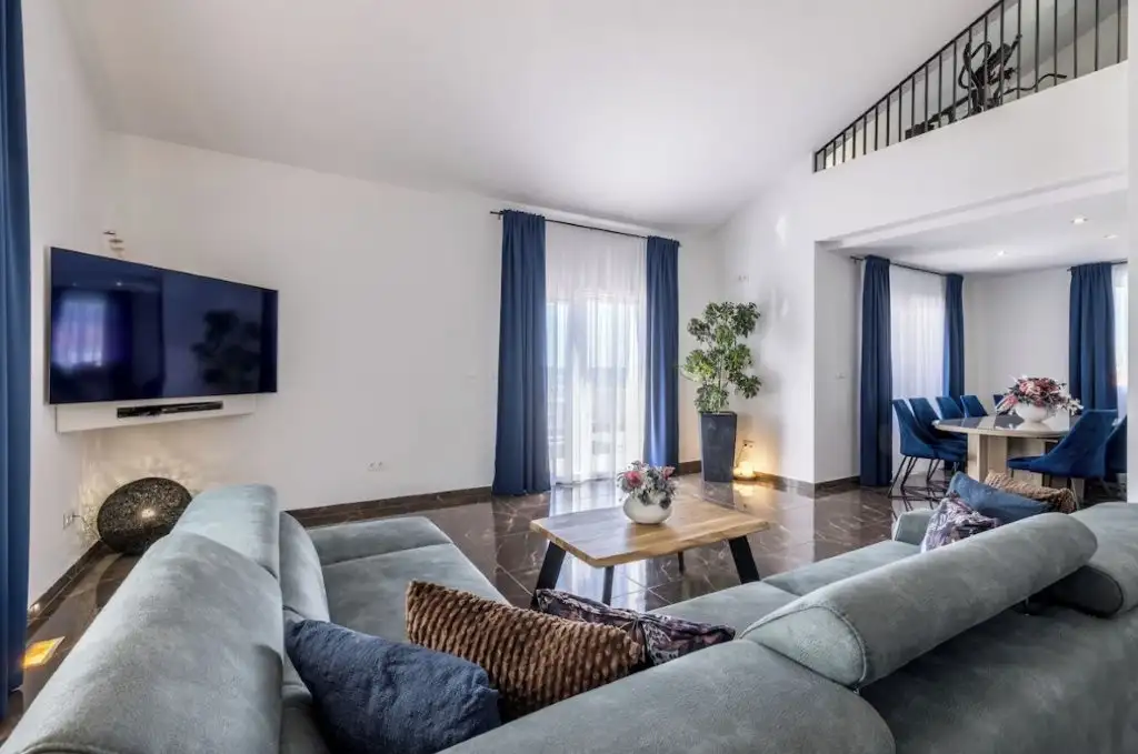 Villa 386m² in Croatia, Split. Priced at 930000€ rent photo-22