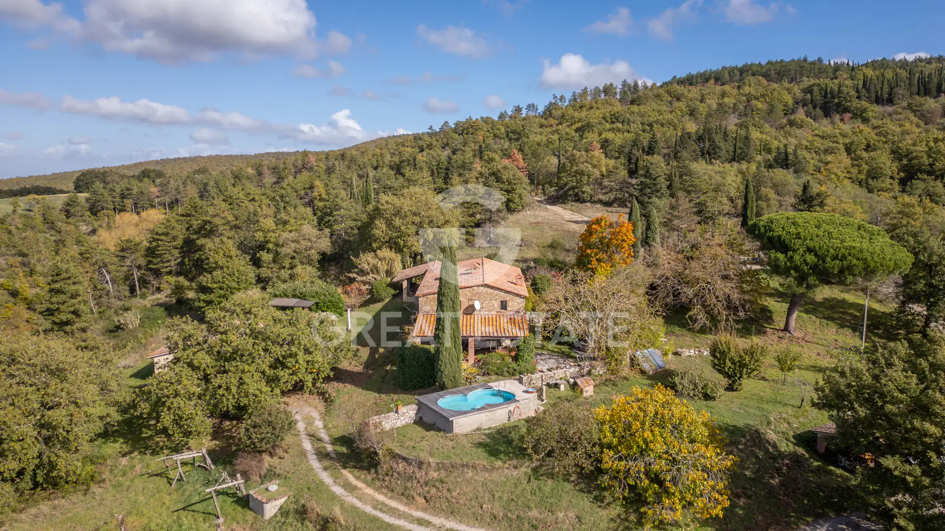 House 550m² in Italy, Terney. Priced at 990000€ rent photo-5