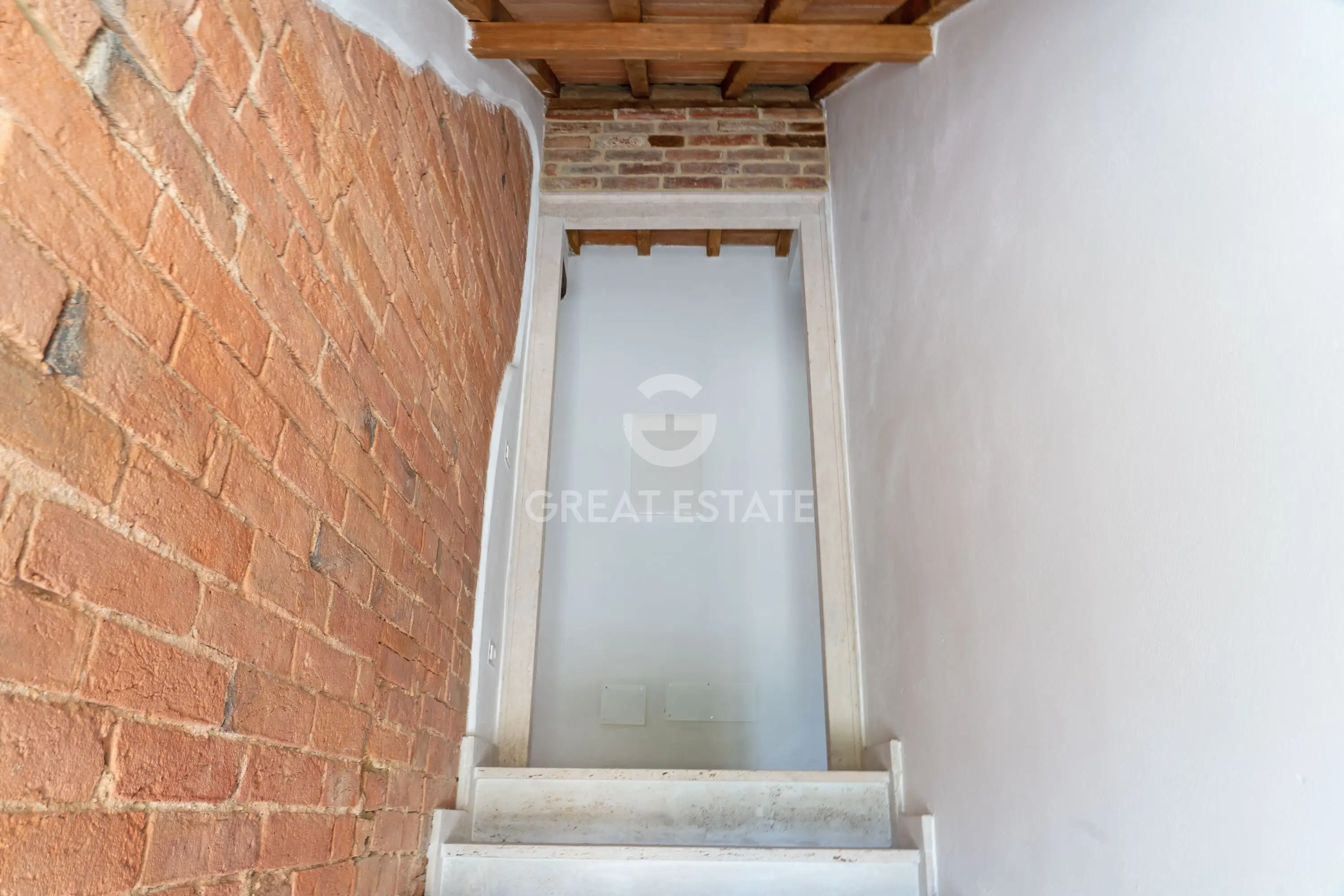 House 206m² in Italy, Siena. Priced at 500000€ rent photo-11