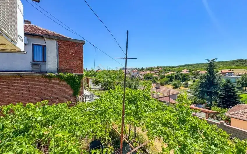 House 142m² in Bulgaria, Sredets. Priced at 150000€ rent photo-4