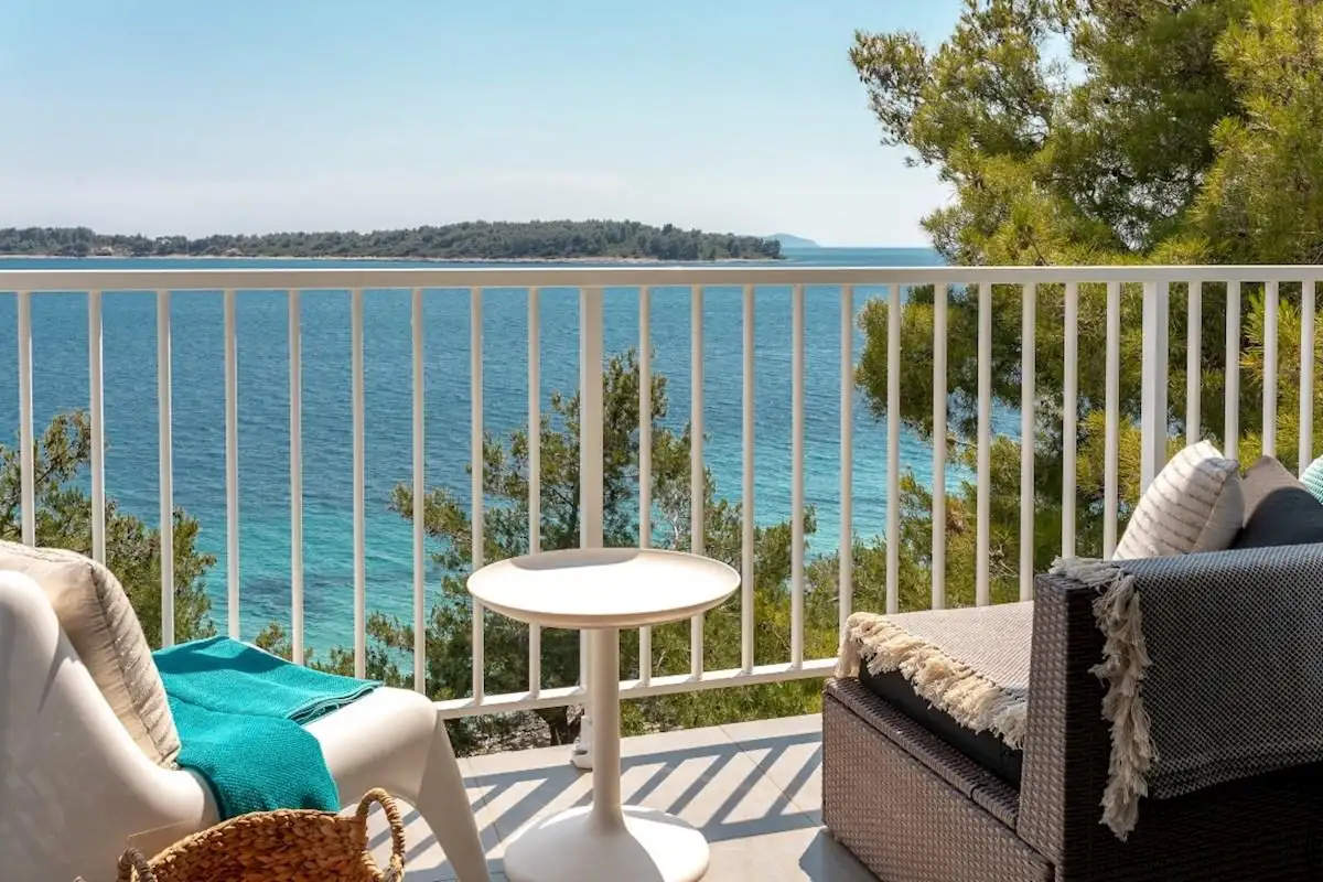 Villa 160m² in Croatia, Korcula. Priced at 950000€ rent photo-1