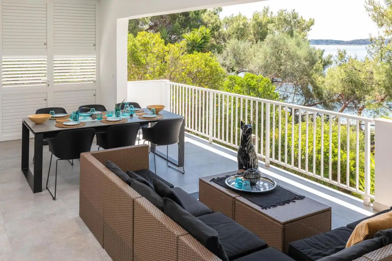 Villa 160m² in Croatia, Korcula. Priced at 950000€ rent photo-9