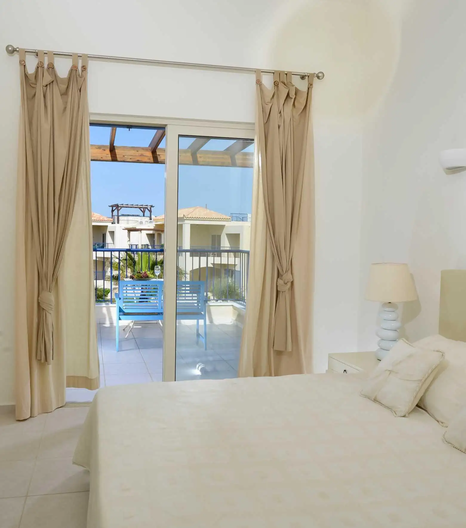 Flat 45m² in Greece, Crete. Priced at 250000€ rent photo-23