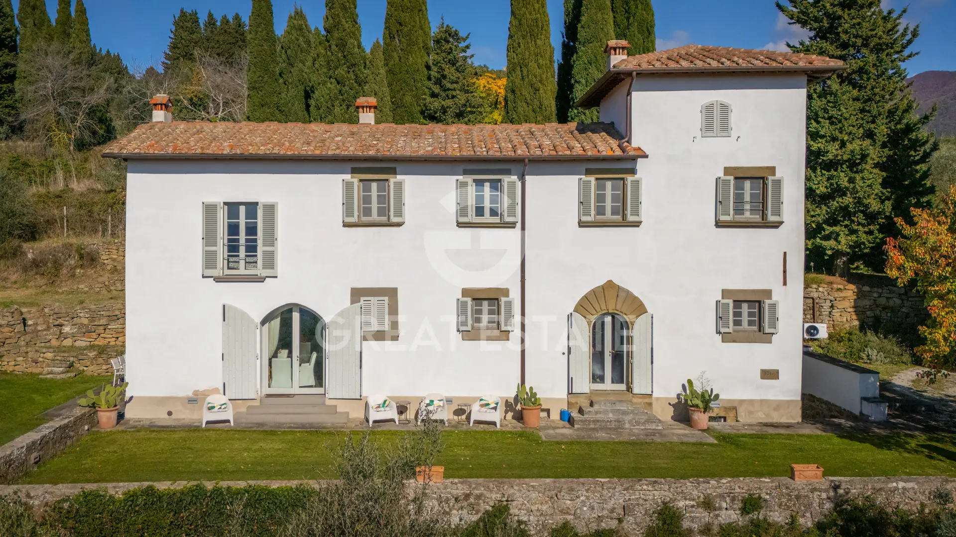 House 346m² in Italy, Arezzo. Priced at 1495000€ rent photo-5