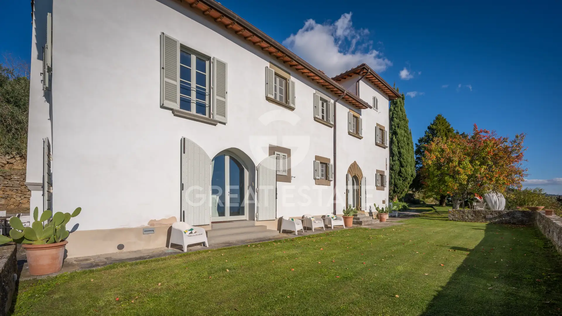 House 346m² in Italy, Arezzo. Priced at 1495000€ rent photo-6