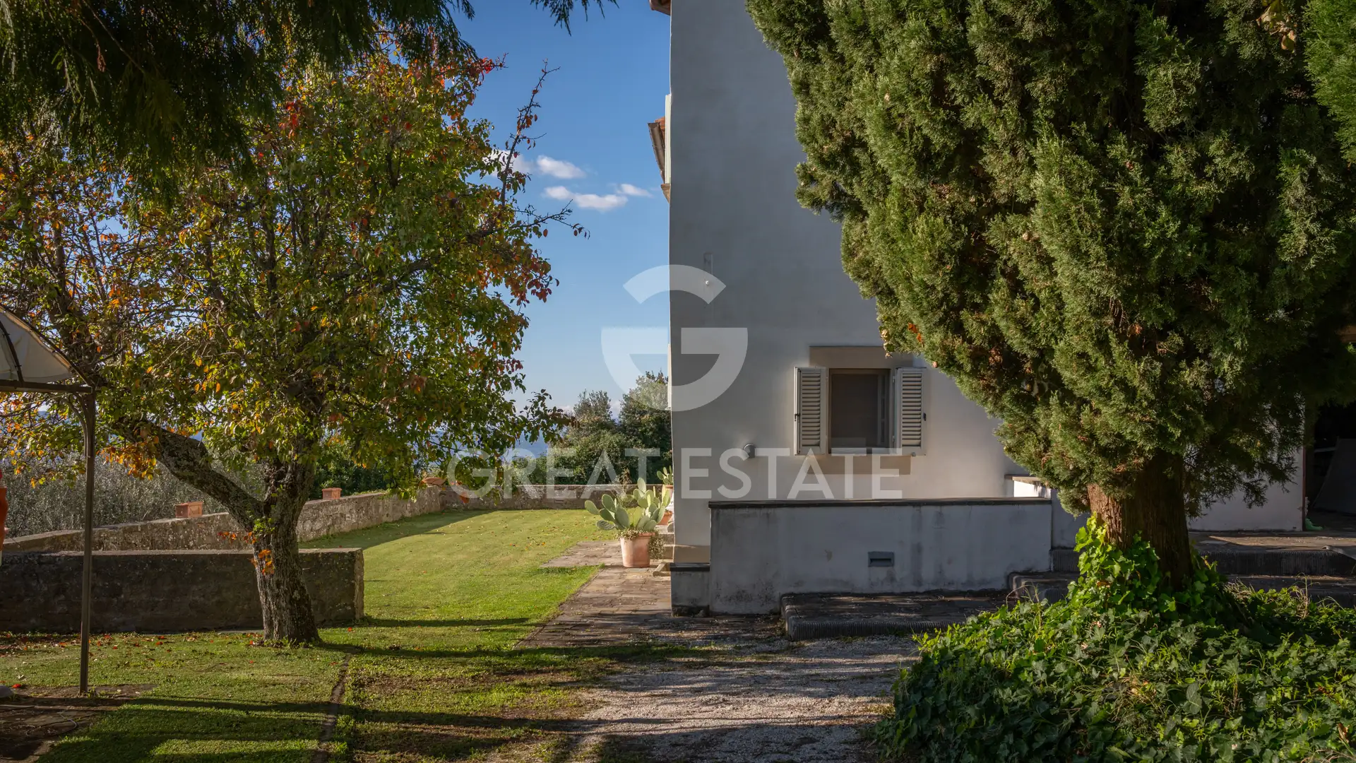 House 346m² in Italy, Arezzo. Priced at 1495000€ rent photo-11