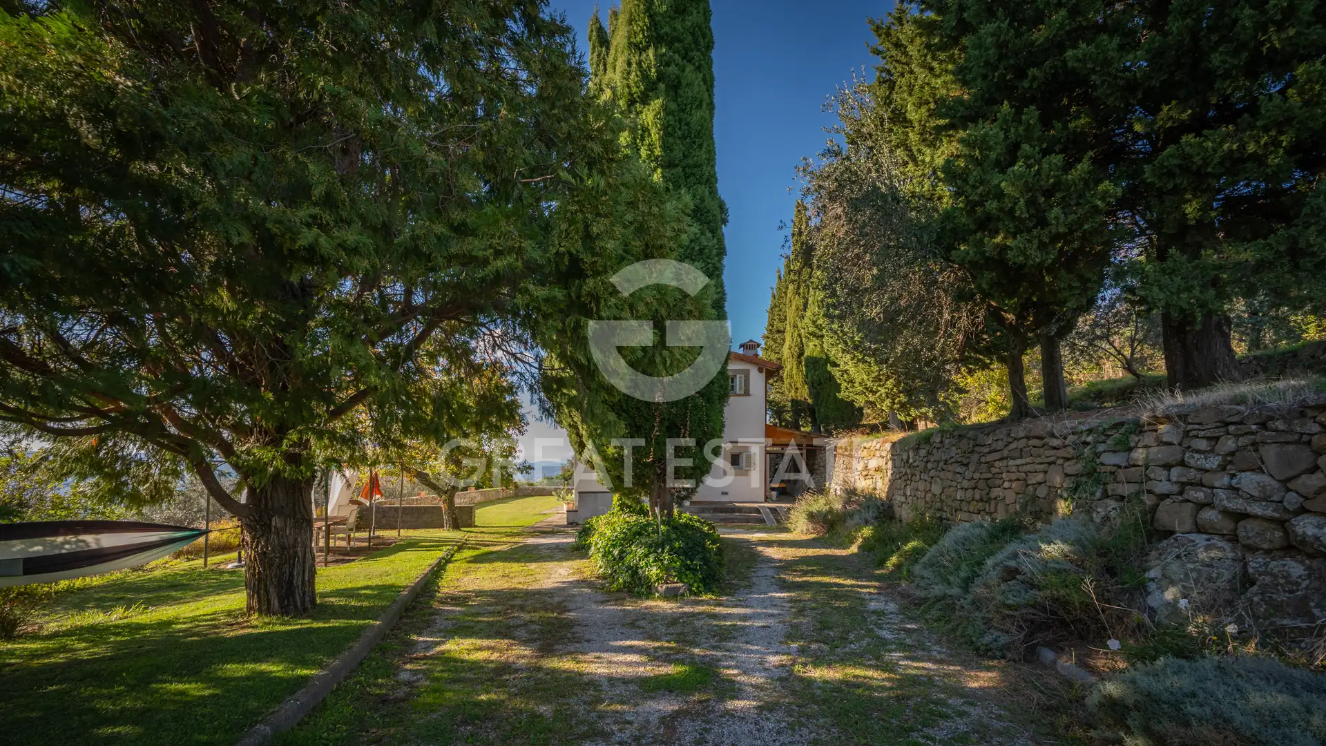 House 346m² in Italy, Arezzo. Priced at 1495000€ rent photo-15