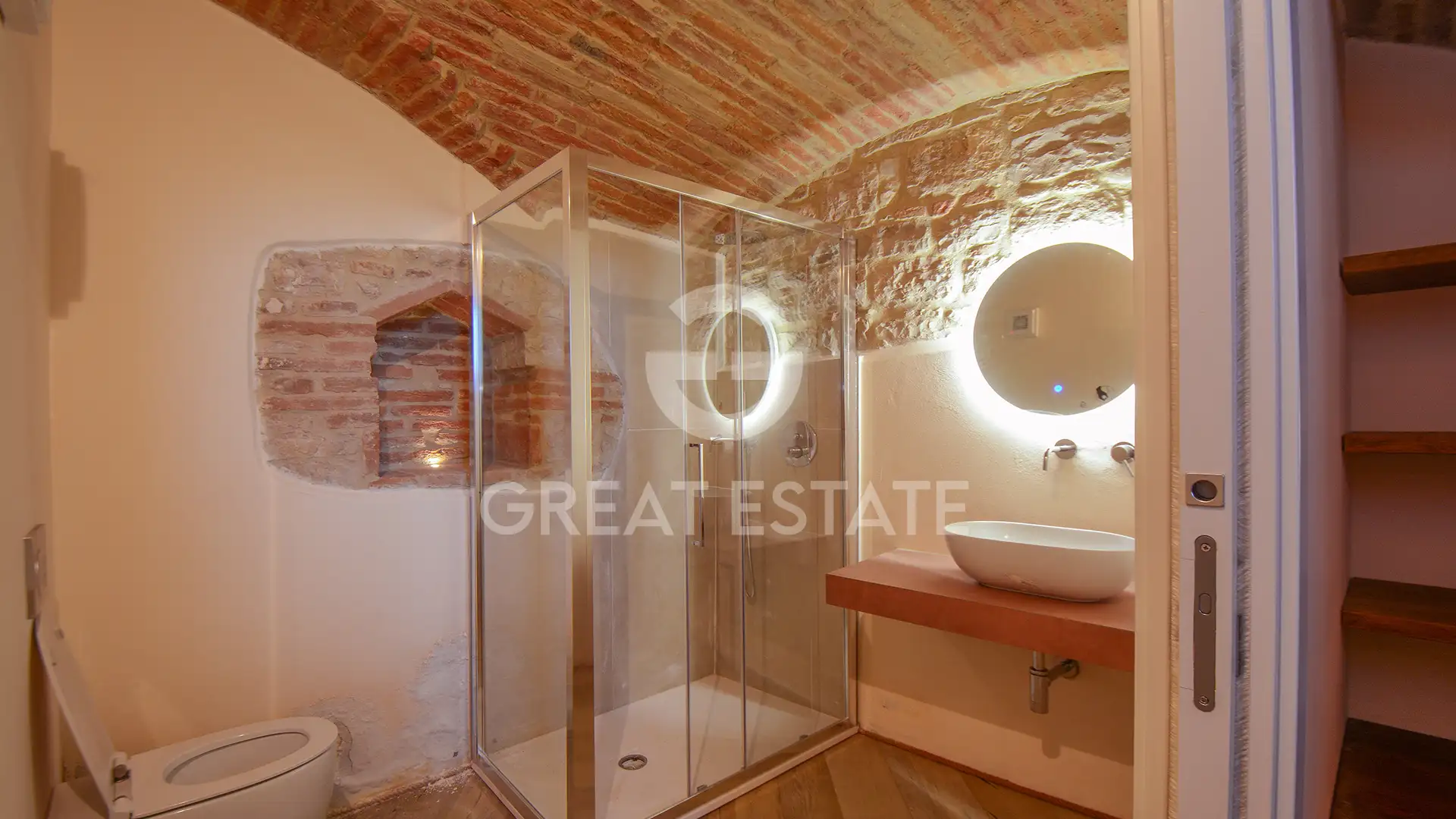 Flat 230m² in Italy, Perugia. Priced at 405000€ rent photo-11