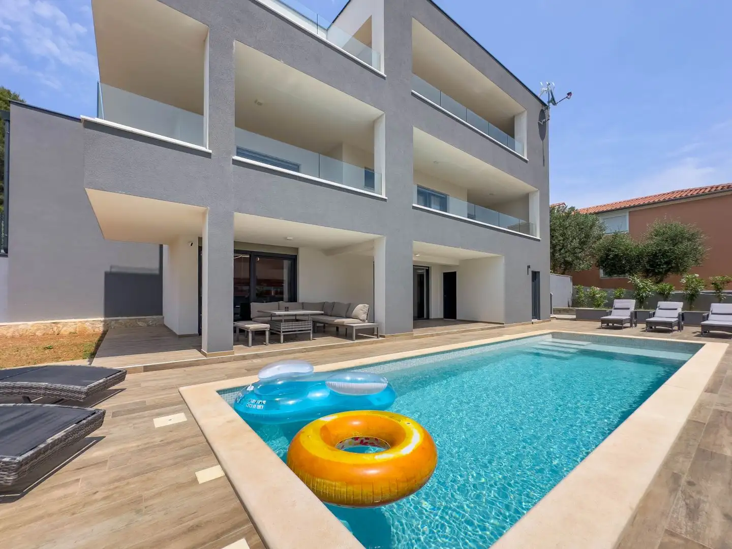 Villa 277m² in Croatia, Medulin. Priced at 1590000€ rent photo-4