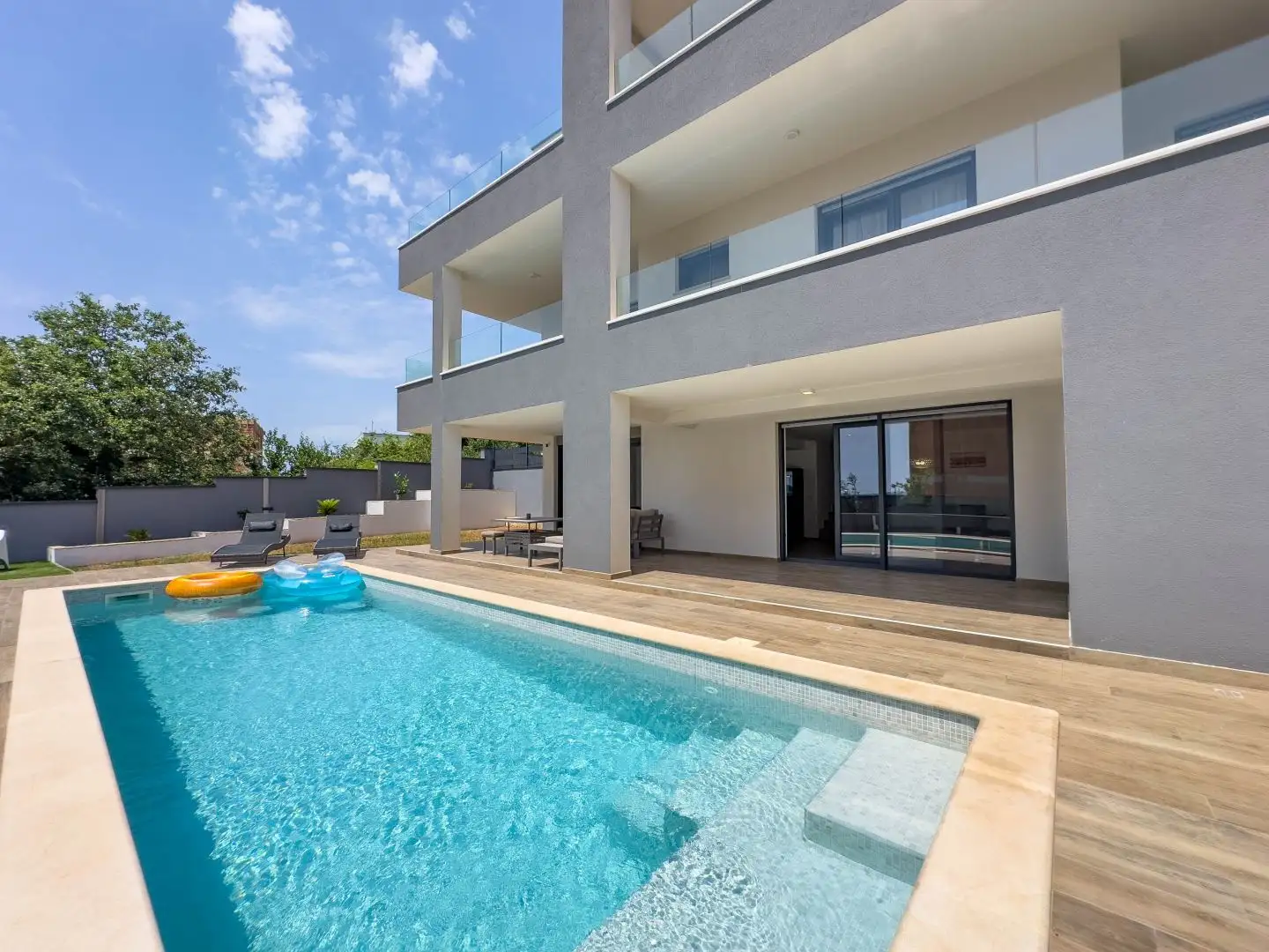 Villa 277m² in Croatia, Medulin. Priced at 1590000€ rent photo-5