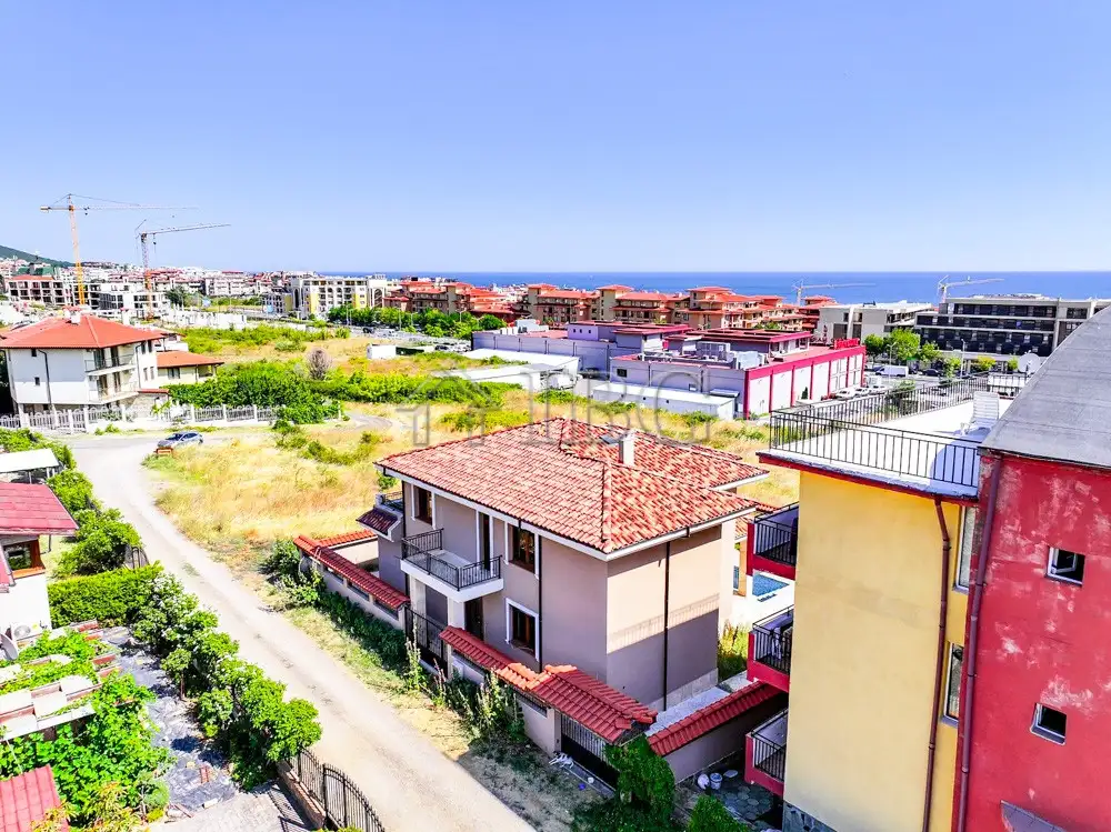 House 250m² in Bulgaria, Sveti Vlas. Priced at 598000€ rent photo-2