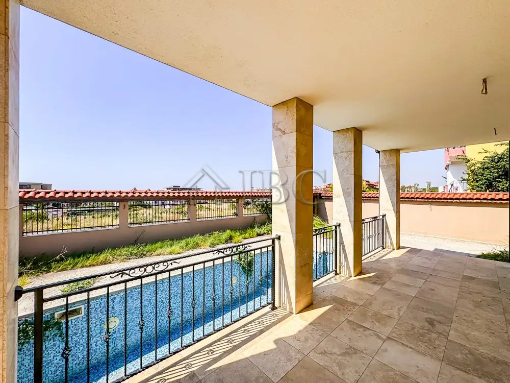 House 250m² in Bulgaria, Sveti Vlas. Priced at 598000€ rent photo-10