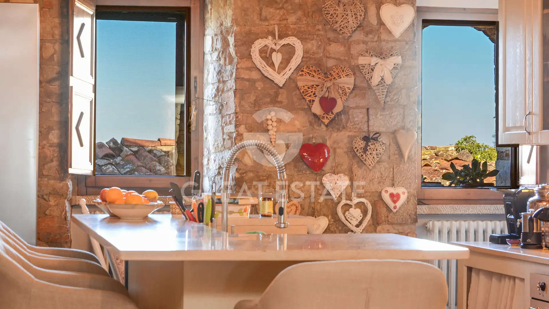 Flat 260m² in Italy, Perugia. Priced at 425000€ rent photo-5