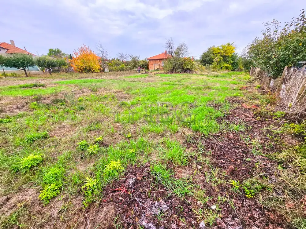 Land 1100m² in Bulgaria, Gyulyovtsa. Priced at 34900€ rent photo-3