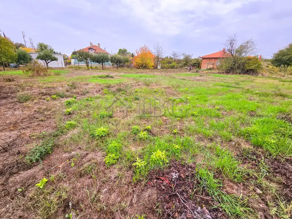 Land 1100m² in Bulgaria, Gyulyovtsa. Priced at 34900€ rent photo-8