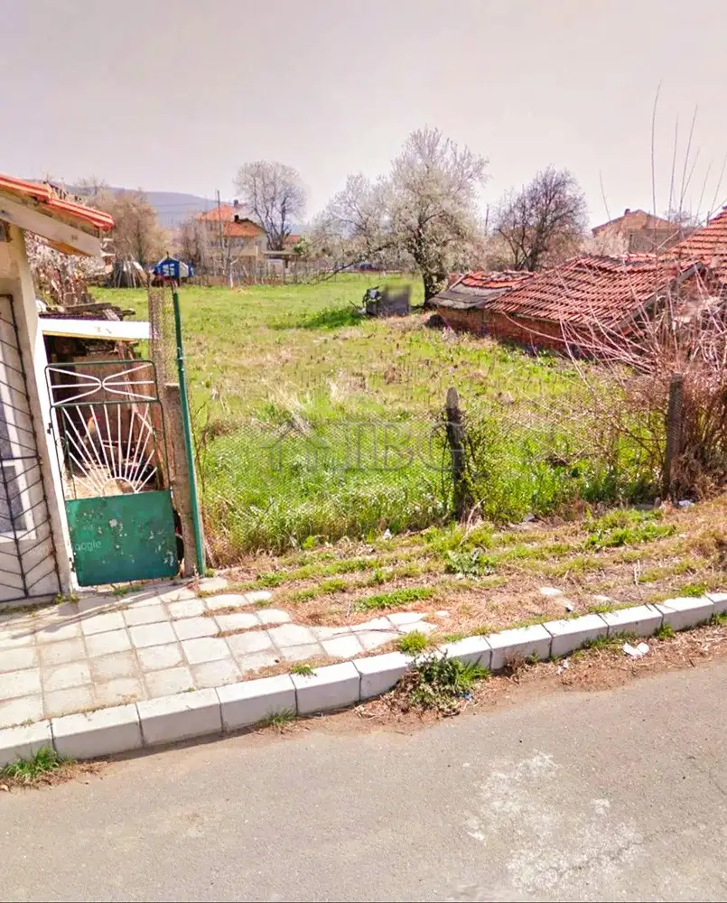 Land 1100m² in Bulgaria, Gyulyovtsa. Priced at 34900€ rent photo-9