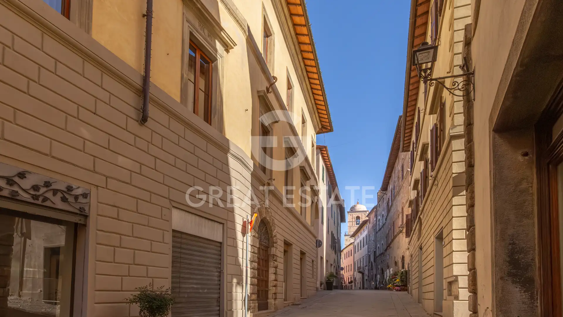 Flat 407m² in Italy, Siena. Priced at 680000€ rent photo-3