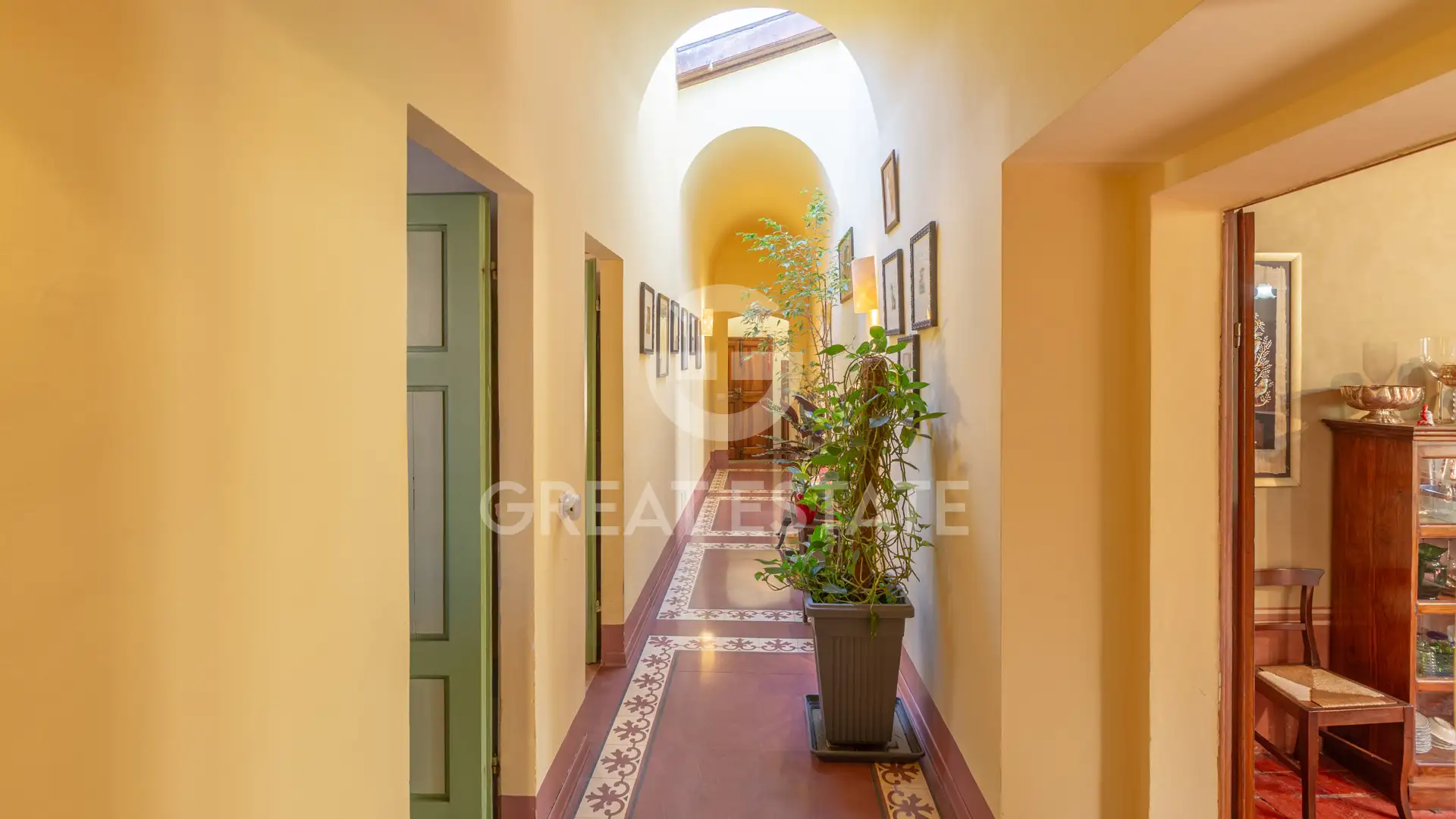 Flat 407m² in Italy, Siena. Priced at 680000€ rent photo-12