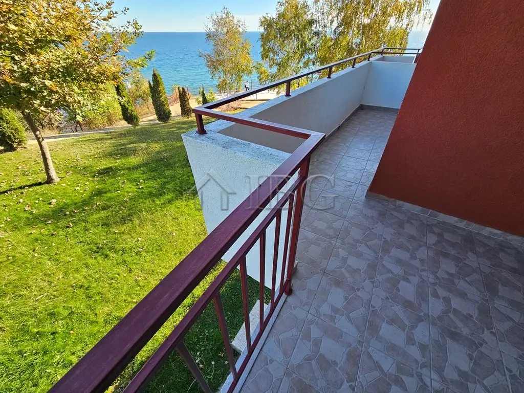 Flat 105m² in Bulgaria, Burgas. Priced at 155950€ rent photo-9