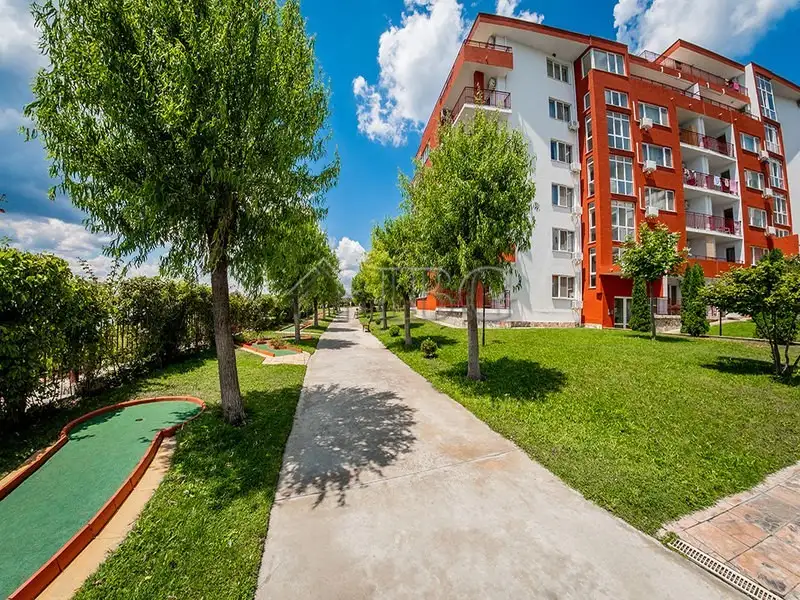 Flat 105m² in Bulgaria, Burgas. Priced at 160950€ rent photo-16