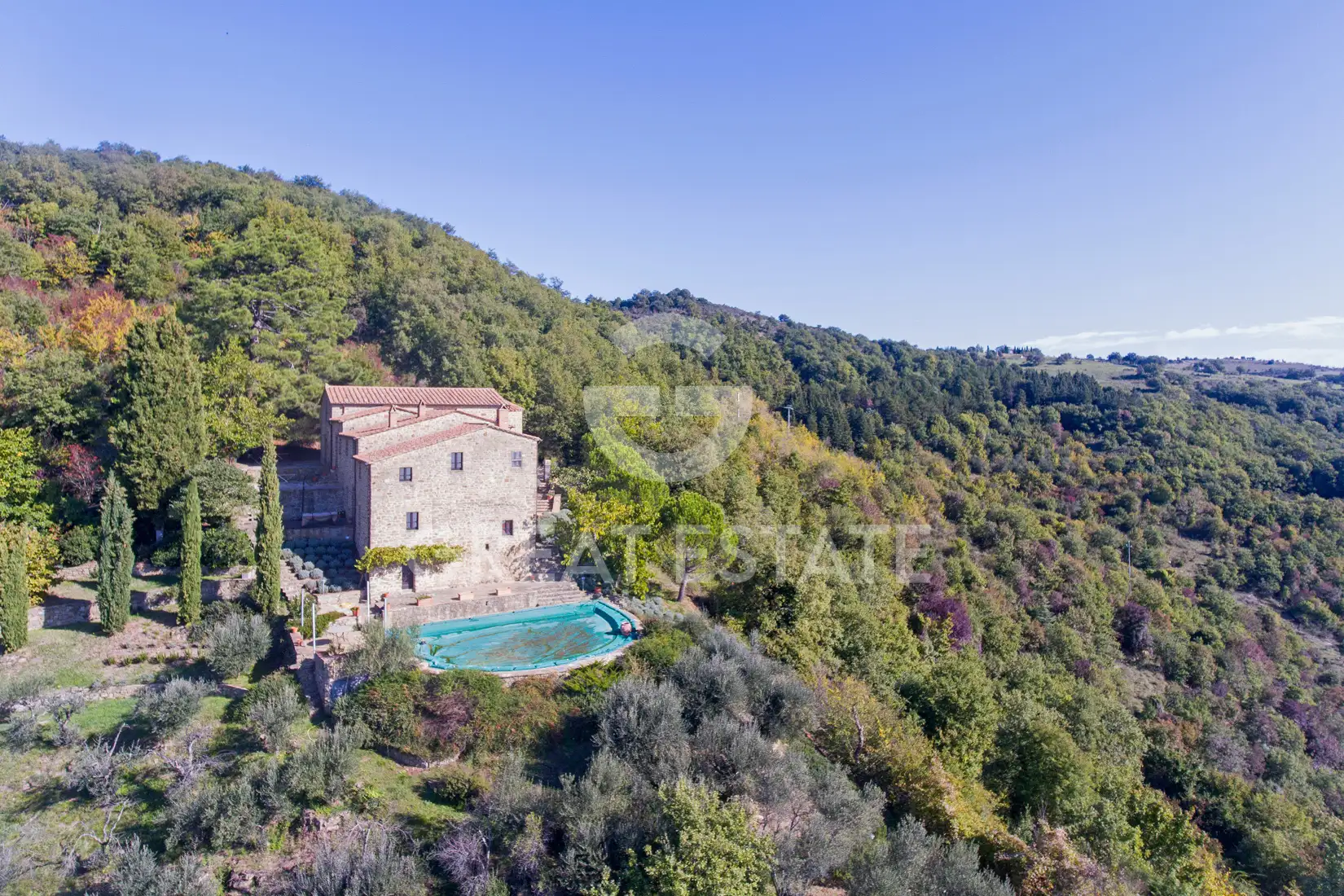 House 605m² in Italy, Perugia. Priced at 2750000€ rent photo-4