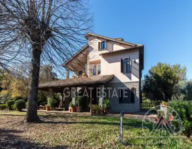 Buy in Italy for 680000€