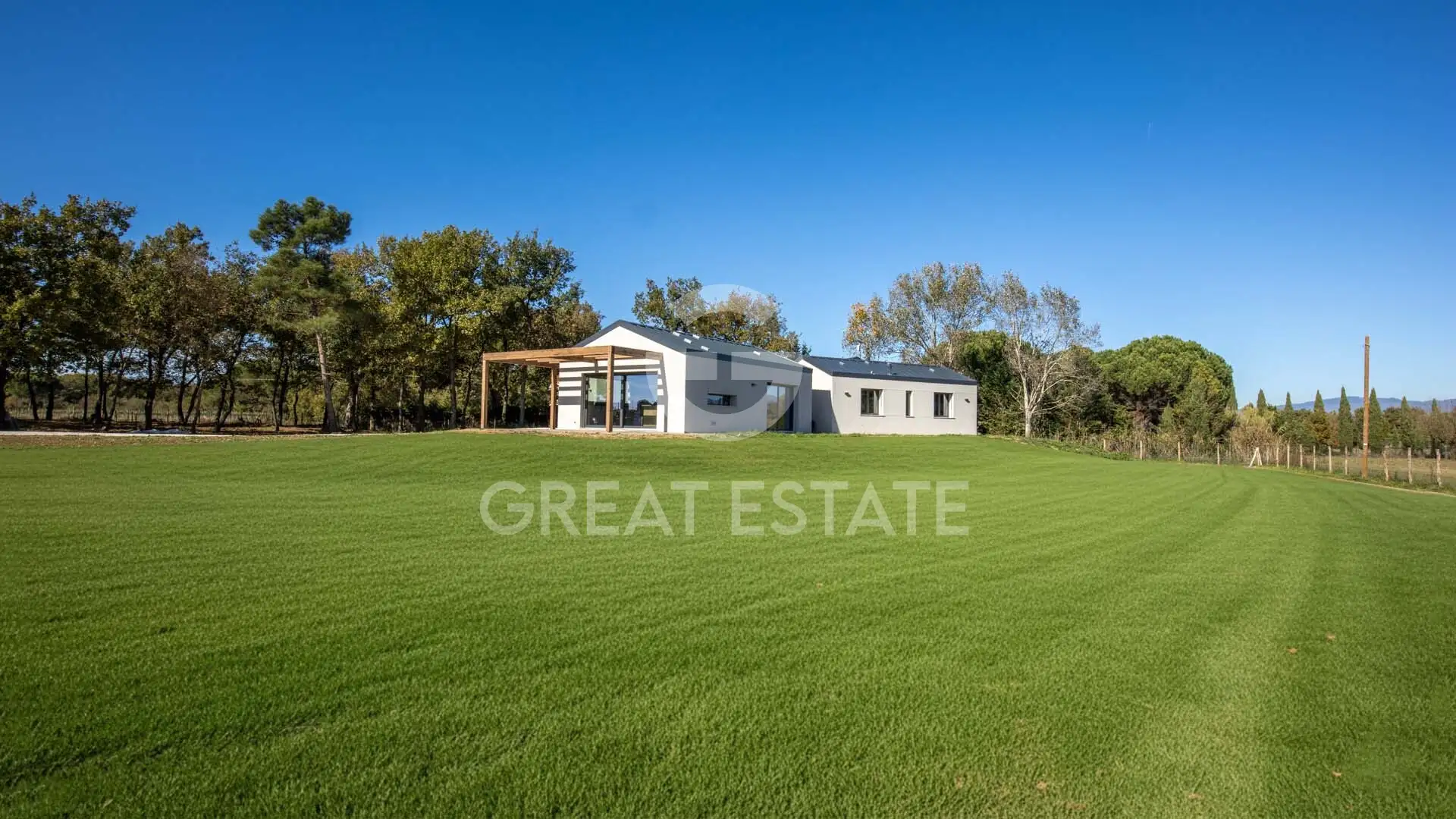 Villa 270m² in Italy, Perugia. Priced at 780000€ rent photo-1