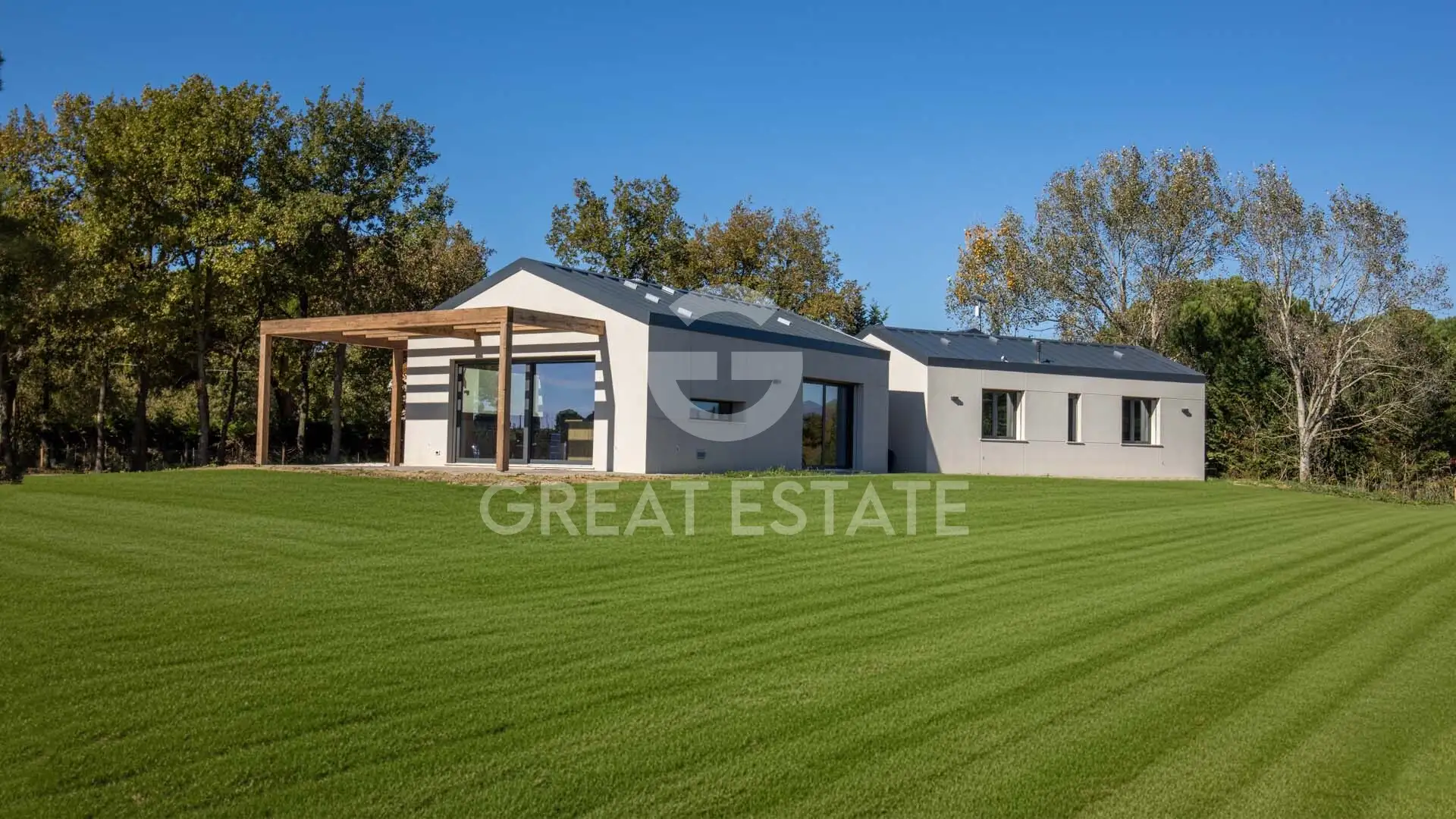 Villa 270m² in Italy, Perugia. Priced at 780000€ rent photo-3