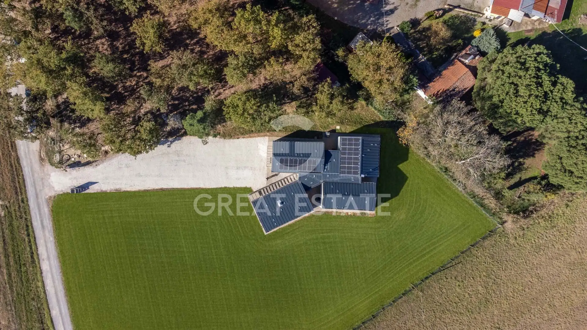 Villa 270m² in Italy, Perugia. Priced at 780000€ rent photo-7