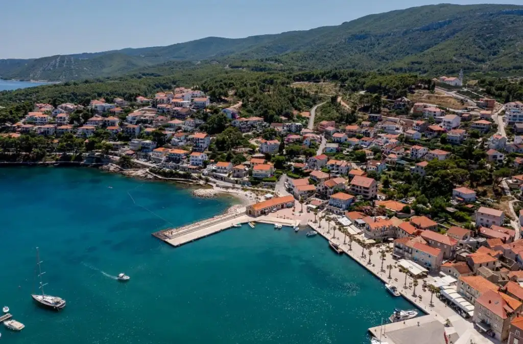 Villa 214m² in Croatia, Hvar. Priced at 1000000€ rent photo-15