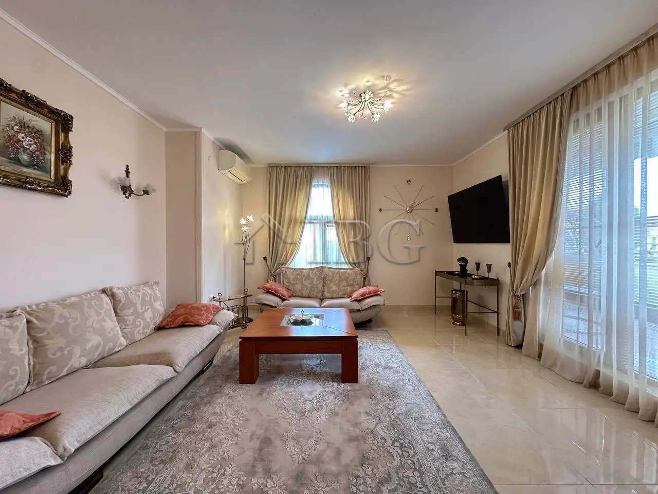 Flat 149m² in Bulgaria, Nessebar. Priced at 288900€ rent photo-12