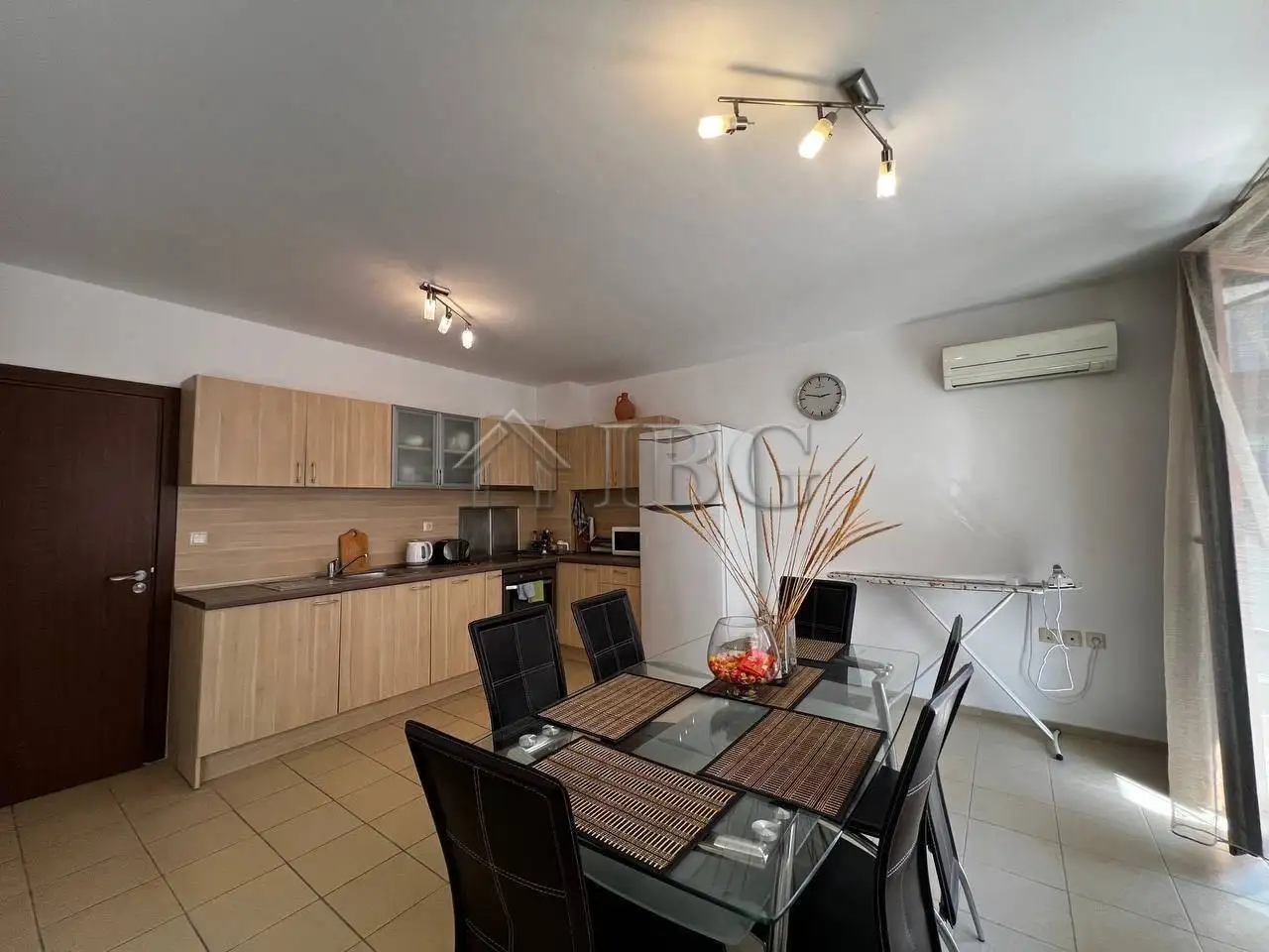 Flat 97m² in Bulgaria, Pomorie. Priced at 150000€ rent photo-10