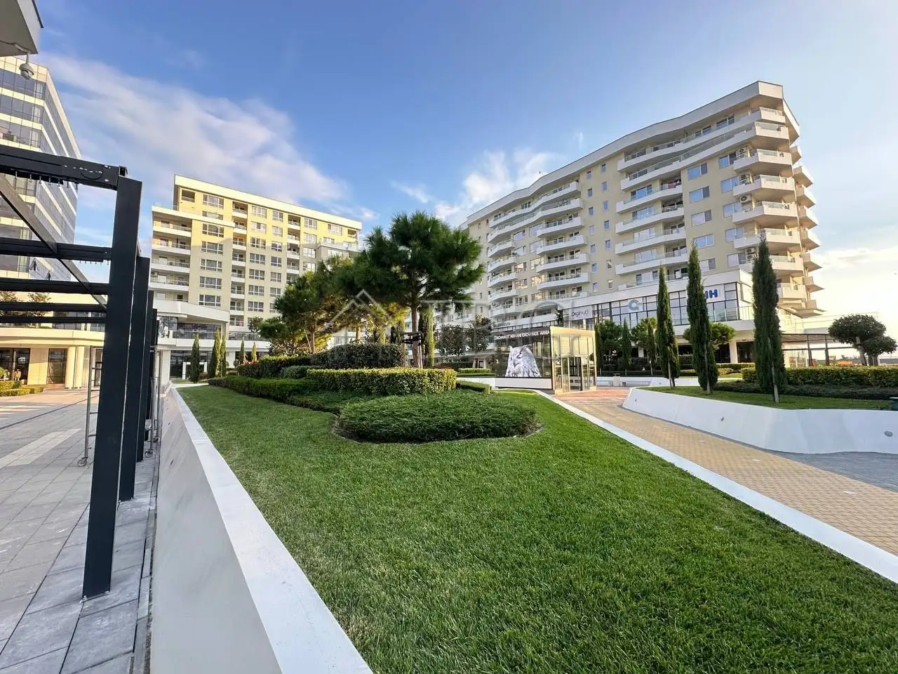 Flat 76m² in Bulgaria, Burgas. Priced at 143000€ rent photo-5