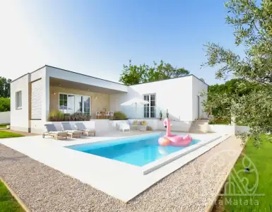 Buy in Croatia for 558000€