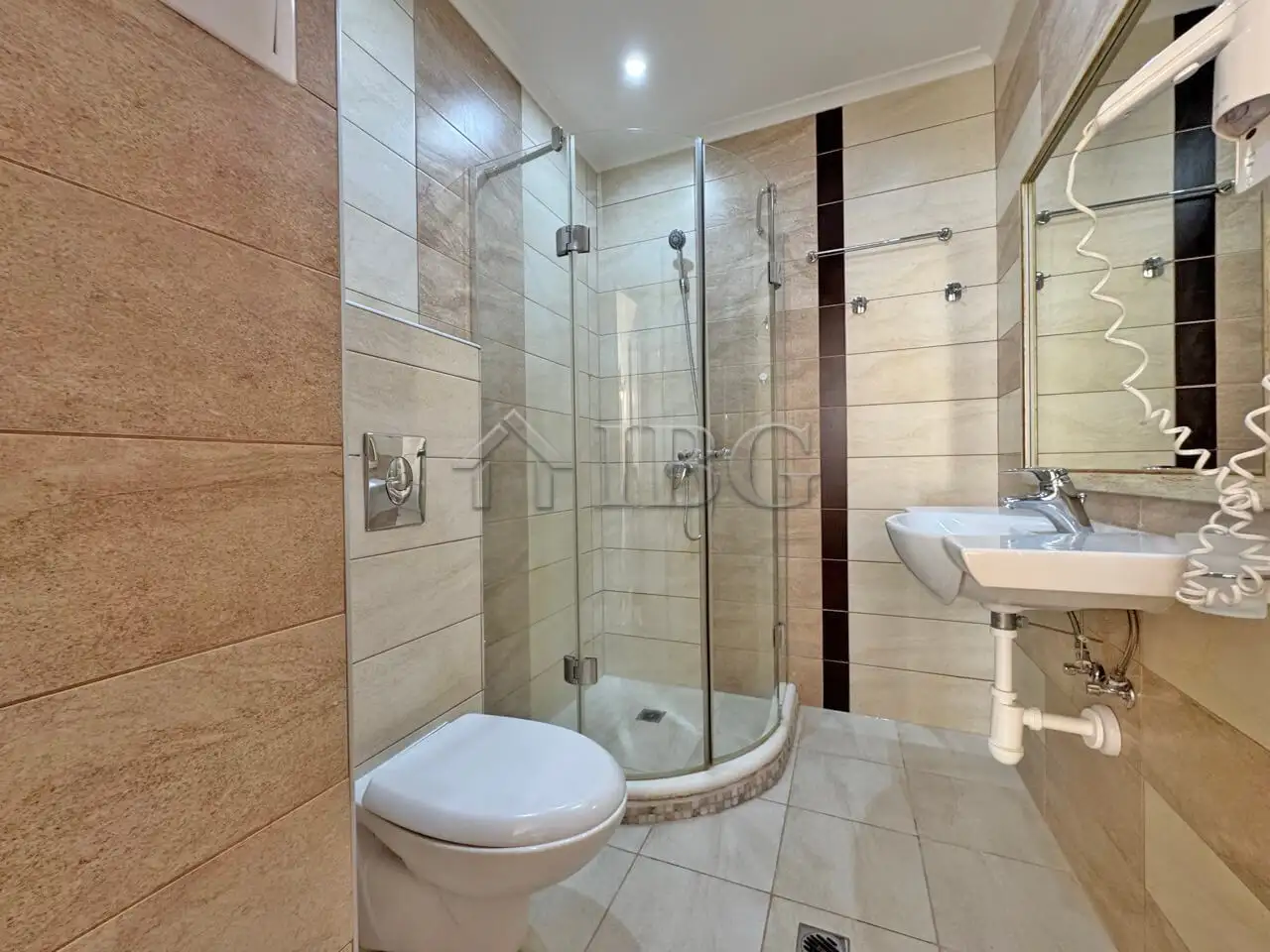 Flat 60m² in Bulgaria, Sunny Beach. Priced at 78500€ rent photo-12