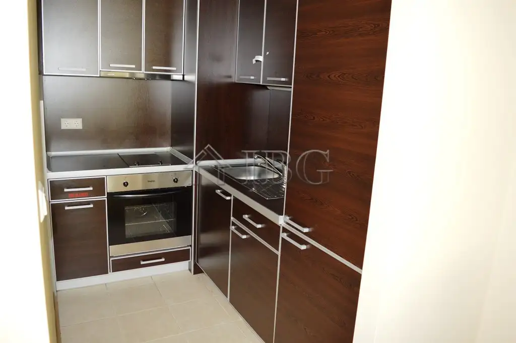 Flat 102m² in Bulgaria, Pomorie. Priced at 84950€ rent photo-11