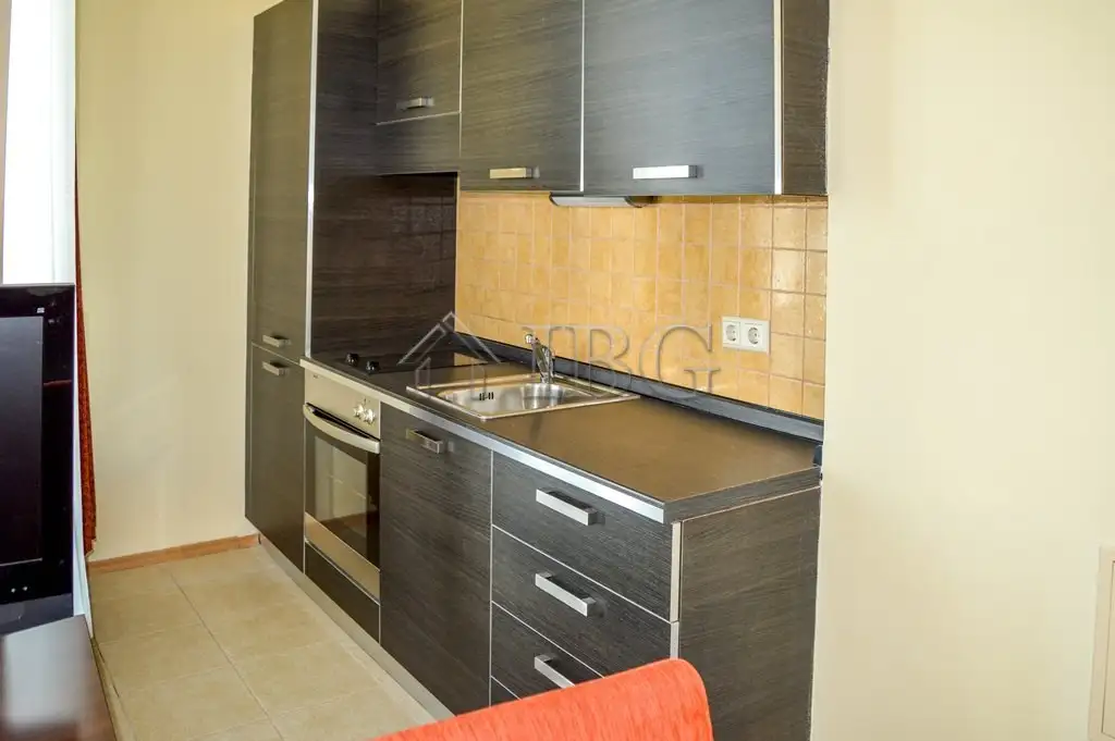 Flat 165m² in Bulgaria, Pomorie. Priced at 99950€ rent photo-18