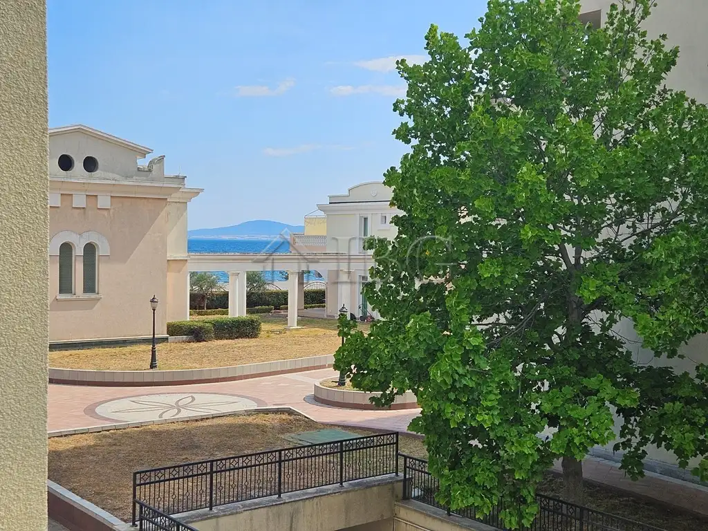 Flat 82m² in Bulgaria, Pomorie. Priced at 84950€ rent photo-9