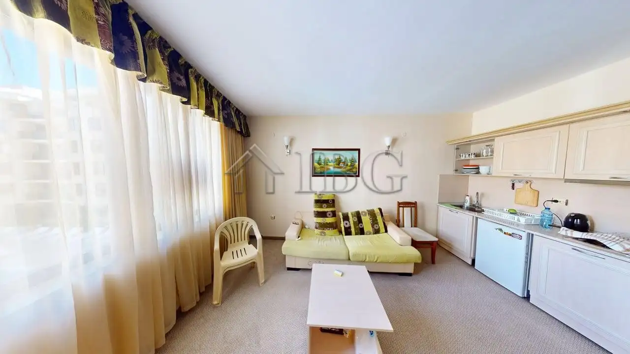 Flat 89m² in Bulgaria, Sunny Beach. Priced at 130000€ rent photo-2