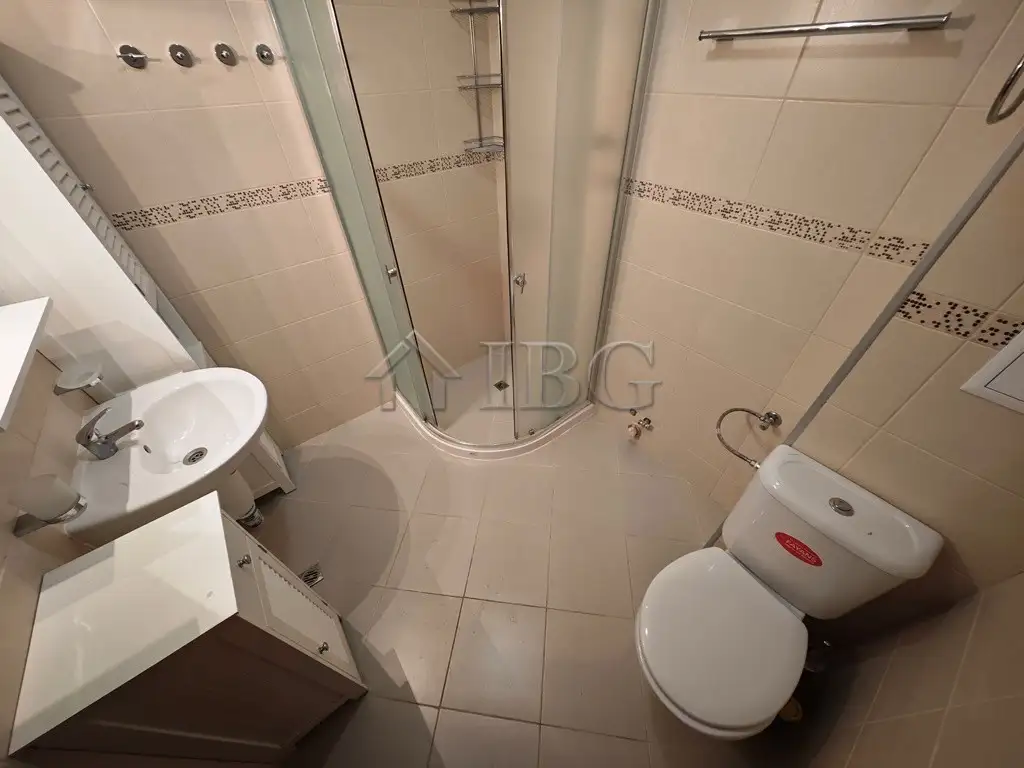 Flat 72m² in Bulgaria, Pomorie. Priced at 120000€ rent photo-12